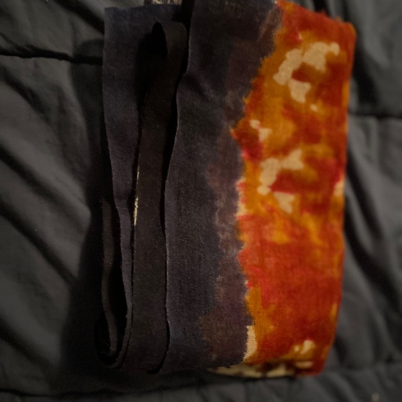 BINDYA 100% WOOL LARGE TIE DYE WRAP SHAWL - Picture 9 of 10